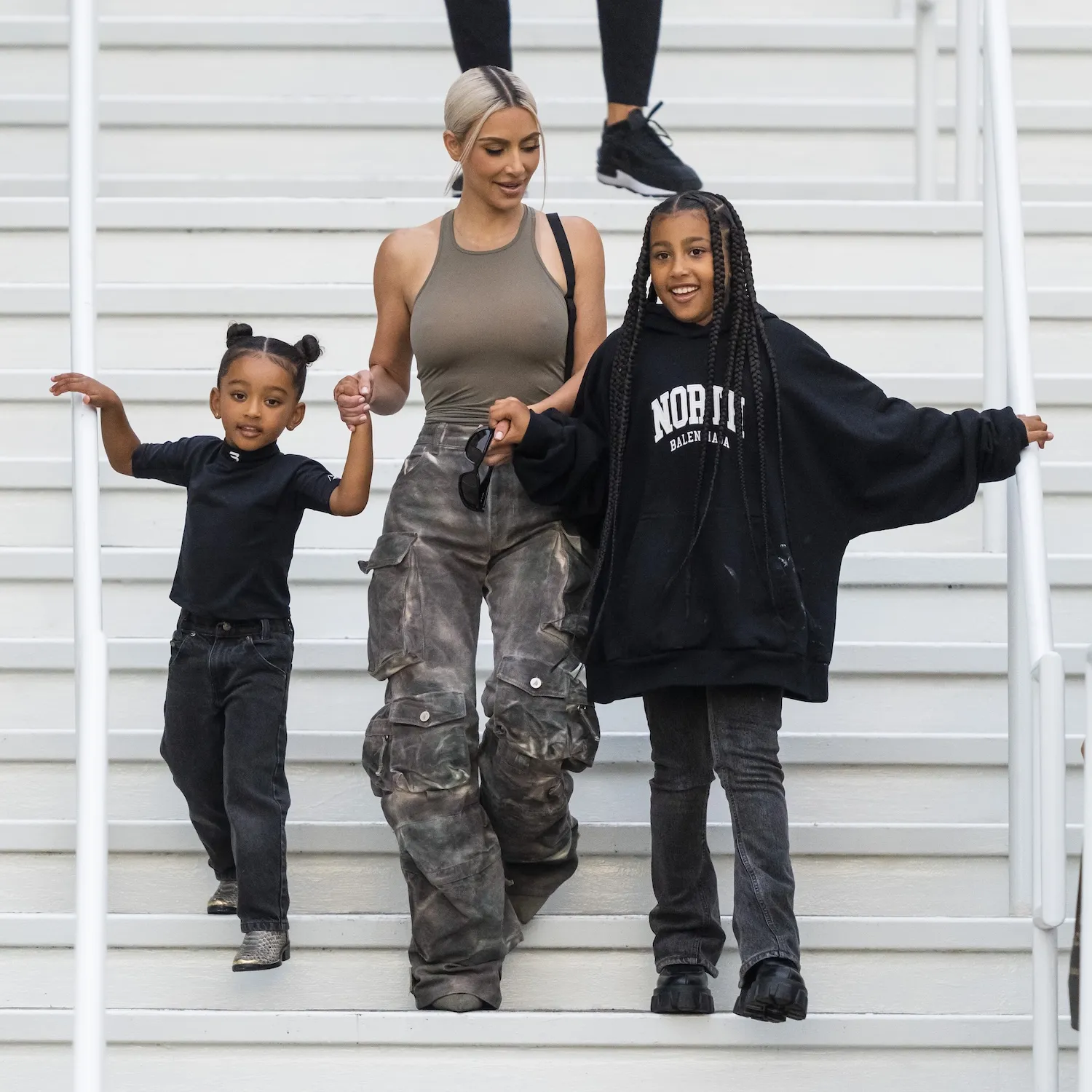 Nové fotografie odhaľujú, o koľko vyrástli deti Kim Kardashianovej