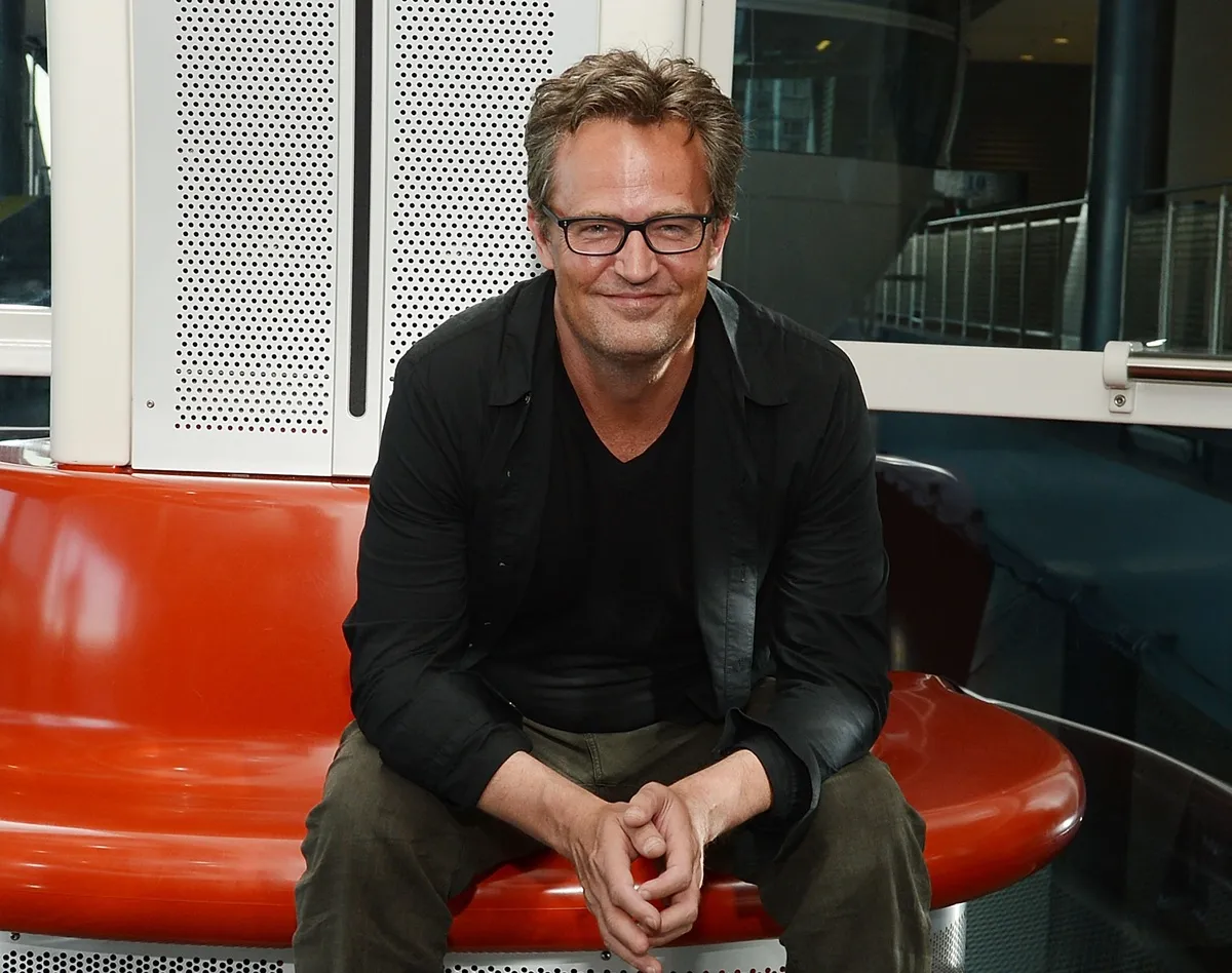 Kedy budú všetci obvinení zo smrti Matthewa Perryho odsúdení?