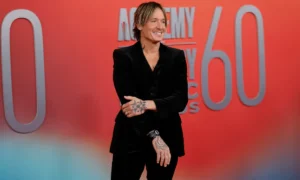 Keith Urban sa „snaží nasadiť odvážny front“ po „snubovaní“ od dcéry