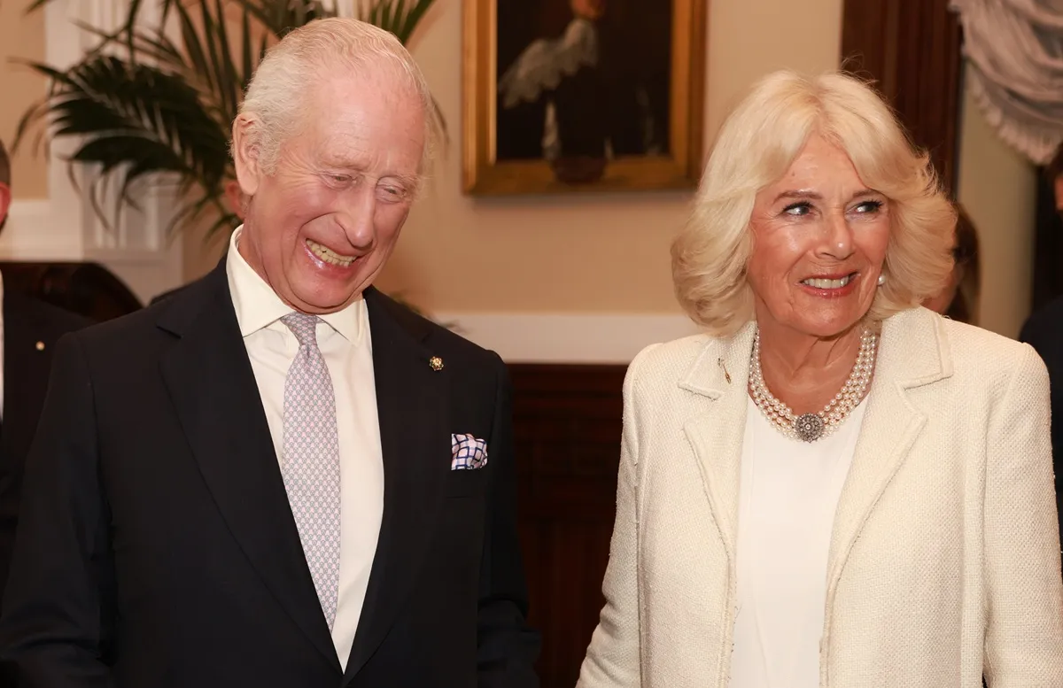 Prečo sa kráľ Charles vždy vrtí, keď nie je nablízku kráľovná Camilla