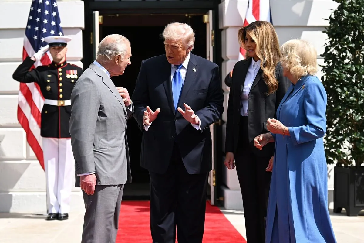 Čítačka pier odhaľuje, čo povedal Donald Trump kráľovi Charlesovi, keď spolu s kráľovnou Camillou opustili Biely dom