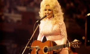 Dolly Parton si myslela, že jeden z jej megahitov by bol pre ňu katastrofou