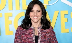 Julia Louis-Dreyfus „prepukla v slzy“ po tom, čo Jerry Seinfeld navrhol tento „Seinfeld“ zápletka pre Elaine