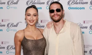 Rozchody celebrít: Pete Davidson, Elsie Hewitt Split, ‚Trying to Work Through‘ Co-Parenting