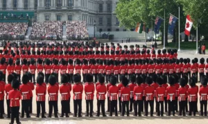 Tento módny prešľap by mohol hostí naštartovať z tohtoročného Trooping the Colour, hovorí Royal Expert