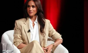 Bývalý asistent princa Harryho prezradil, čo musí Meghan urobiť počas svojho návratu do Spojeného kráľovstva