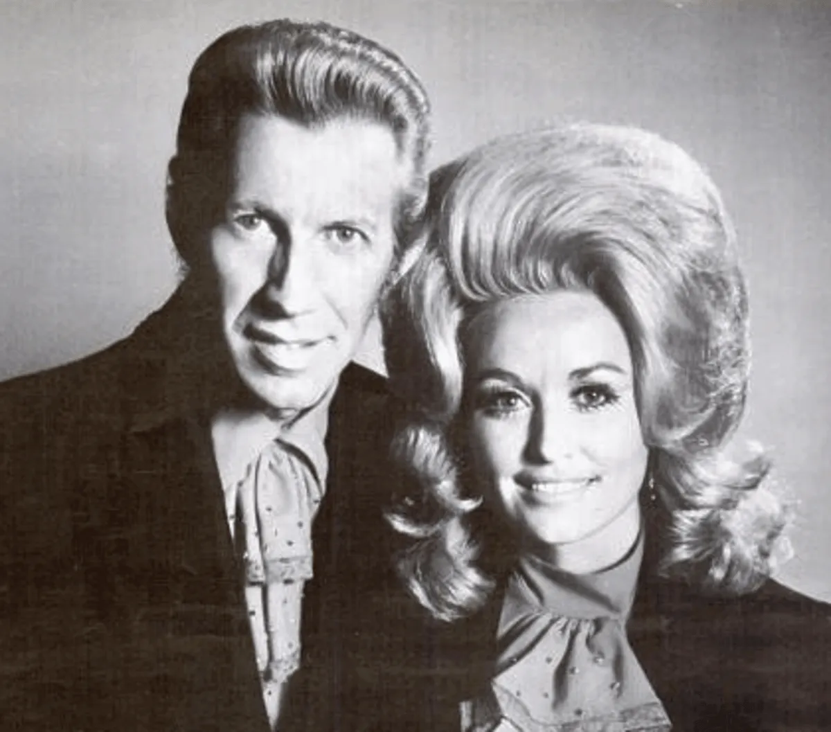 Astrologická kompatibilita Dolly Parton a Porter Wagoner vysvetľuje, prečo bojovali „ako mačky a psi“