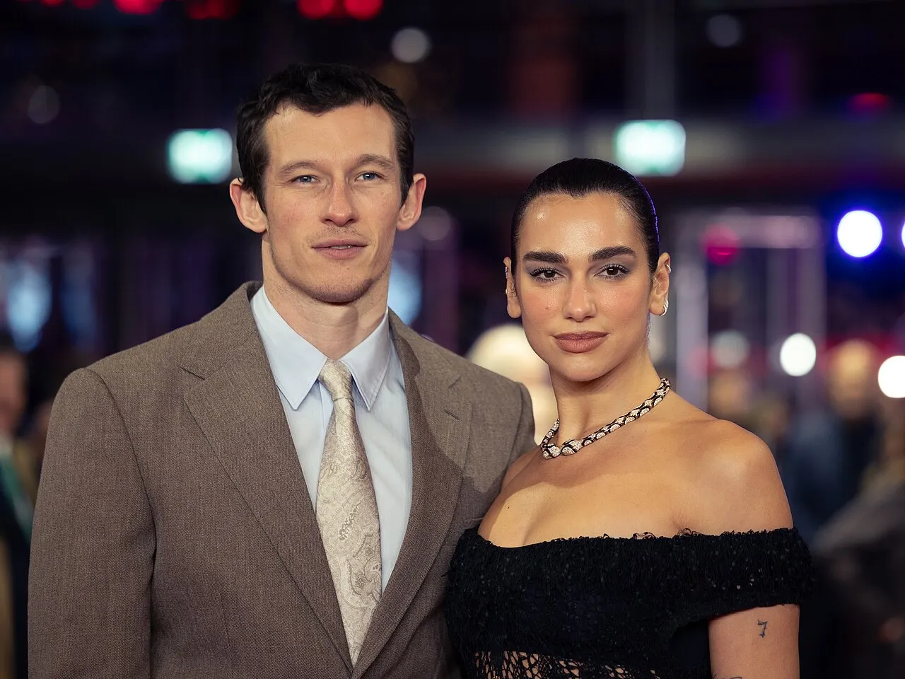 Callum Turner hovorí o rodinných plánoch uprostred sťahovania v New Yorku