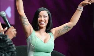 Cardi B povedala, že jej deti budú musieť vedieť, ako bojovať proti ‚B****‘, ktoré nemá rada