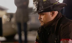 ‚Chicago Fire‘ prerušil herca Cruza Joea Minosa, týždne po tom, čo pôvodný člen obsadenia LaRoyce Hawkins opúšťa ‚Chicago PD‘