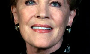 Dame Julie Andrews odovzdáva ‚The Princess Diaries 3‘ z 2 dôvodov