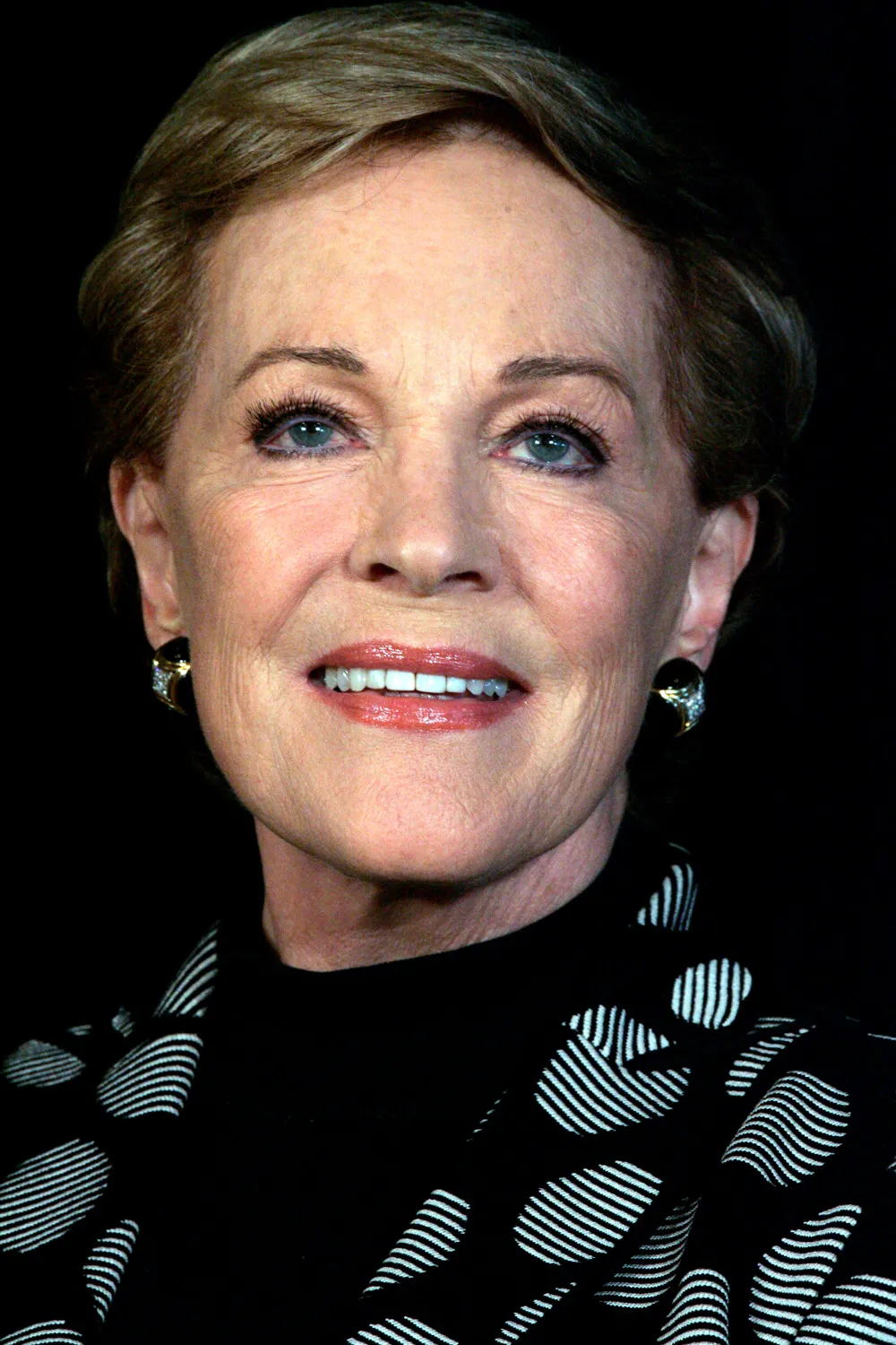 Dame Julie Andrews odovzdáva 'The Princess Diaries 3' z 2 dôvodov