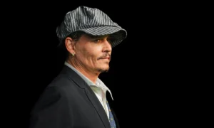 Johnny Depp sa prihlásil na ďalšiu literárnu adaptáciu: Tu je pohľad na jeho minulé roly založené na knihách