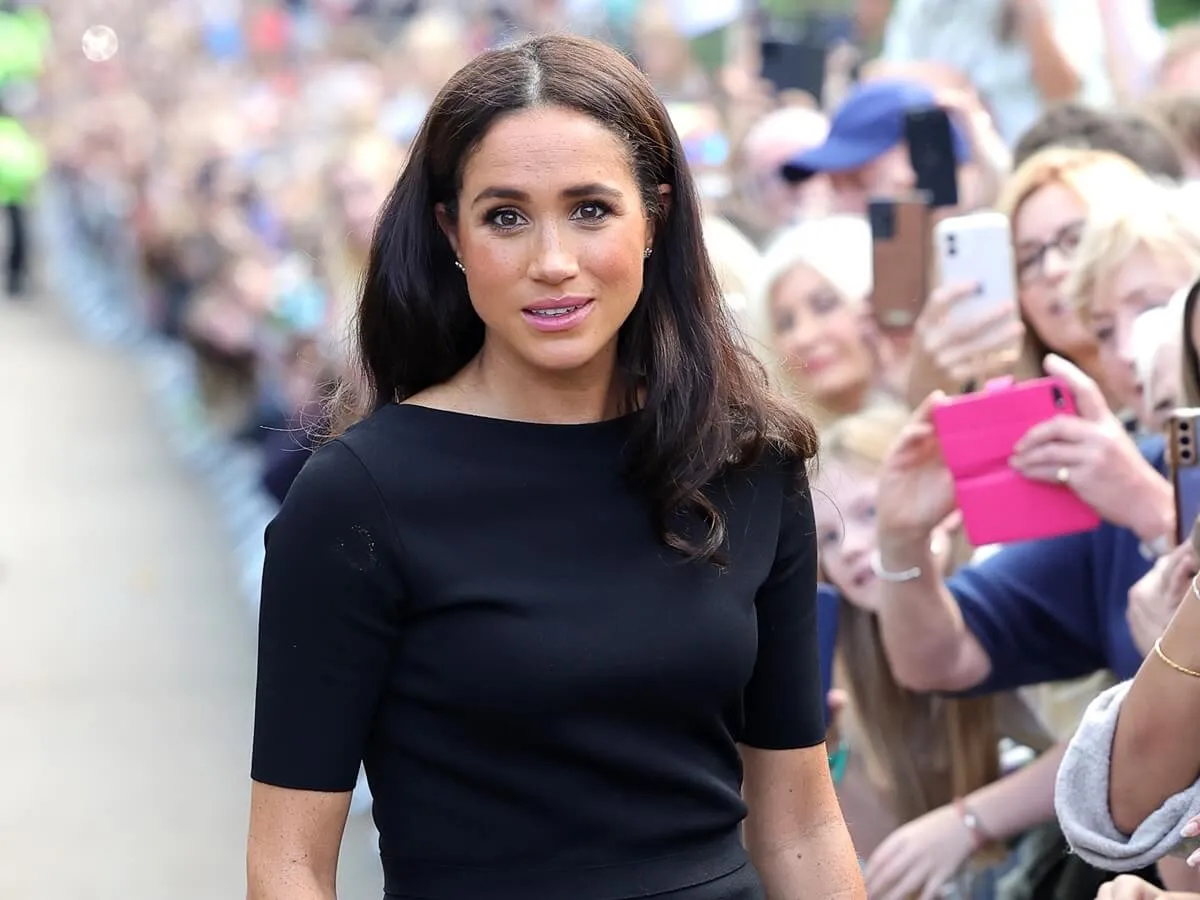 Meghan Markle prvýkrát prelomila obálku od oznámenia britského návratu a Netflix Bombshell