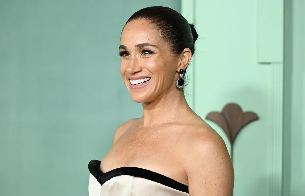 Psychic Predicts Dates Meghan Markle bude mať ďalšie kráľovské stretnutie a uvedie na trh svoj najnovší produkt