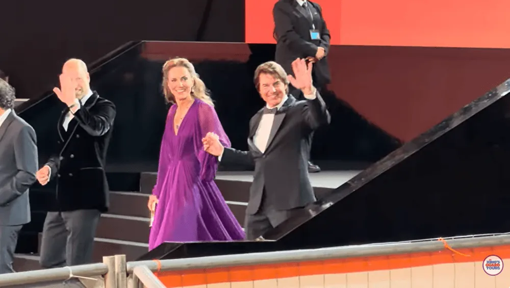 Čítačka pier odhaľuje, čo povedal Tom Cruise princeznej Kate predtým, ako ho chytila ​​za ruku na premiére nového filmu