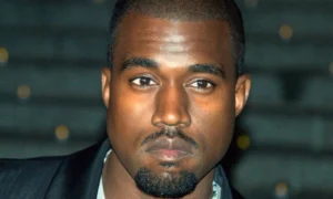 Bývalý zamestnanec Kanye Westa chce zabrániť rapperovi používať obranu „nezdravej mysle“ v právnej bitke