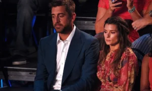 Danica Patrick sa vracia na sociálne siete po tom, čo o nej Aaron Rodgers napísal pľuzgiere