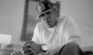 Jay-Z priznáva, že on a jeho rodina nájdu časti ‚JAY-Z v 8‘ ‚Cringe‘