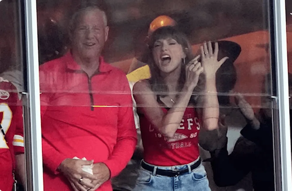 Klenotník vysvetľuje, prečo Taylor Swift vymenila zásnubné prstene za umelecké dielo „Patient Zero“