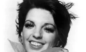 Liza Minnelli odhaľuje, že pred odvykacou kúrou v roku 1984 skrývala „škatule s tabletkami a fľašky alkoholu“