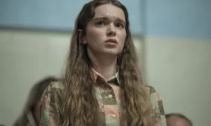 Mike Flanagan pozval skutočných stredoškolákov do spisovateľskej miestnosti pre príbeh o kyberšikane „Carrie“