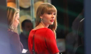 Odkaz Taylor Swift ‚Dirty‘ Travis Kelce privádza fanúšikov do šialenstva kvôli jednej čeľusti