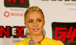 Podrobnosti o boji Briana Hickersona sa objavia, keď Emmy vzdajú hold Haydenovi Panettierovi