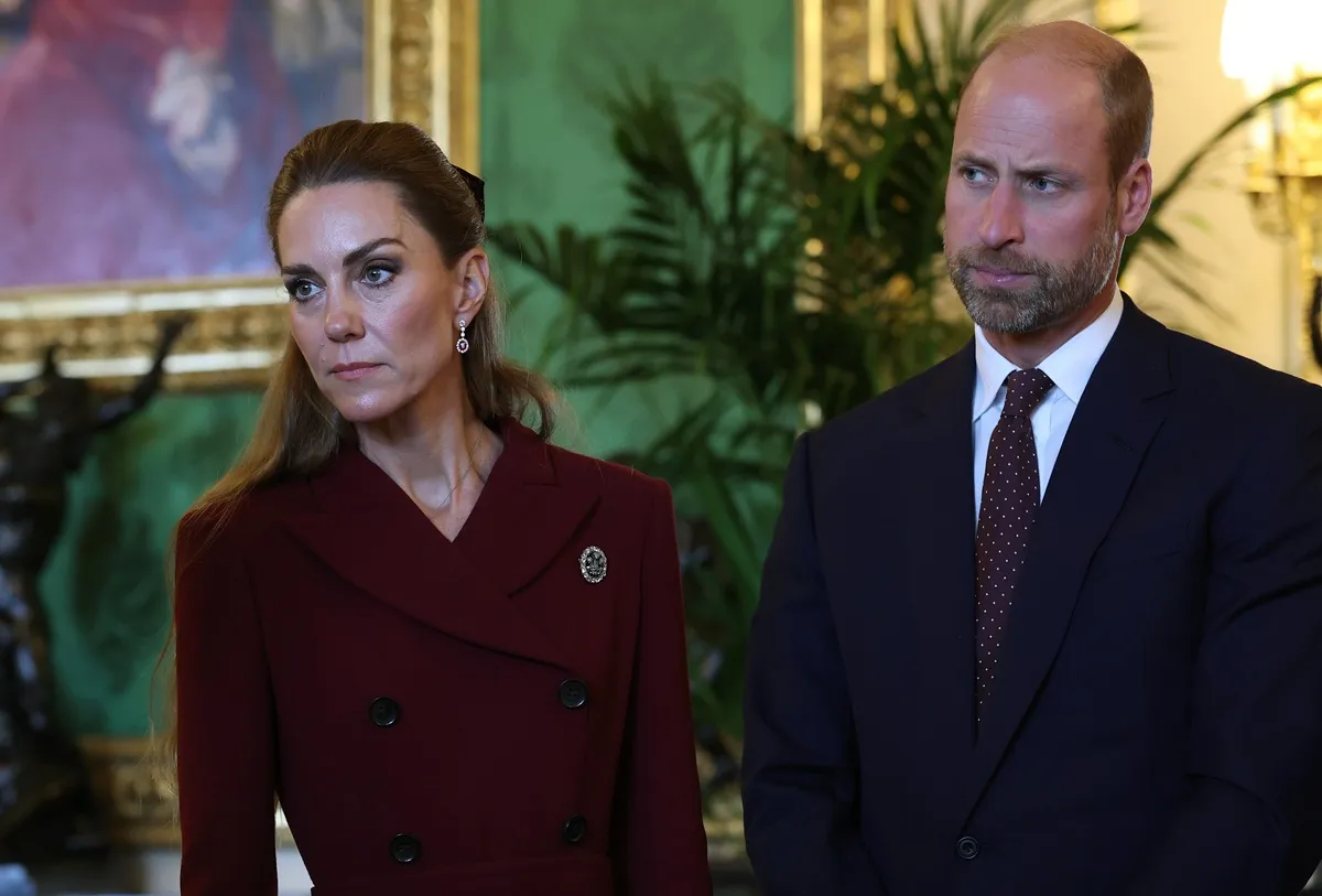 Princ William a Kate zakázali lietať prvou triedou