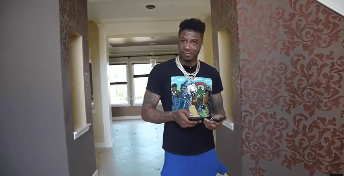 Vnútri nového domu Blueface v Kalifornii za 2,25 milióna dolárov