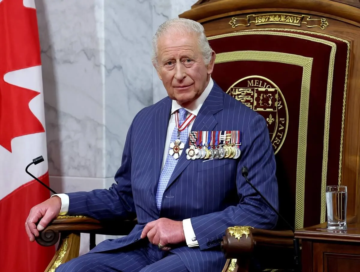 Čo kráľ Charles používa vo vani namiesto mydla, prezradil bývalý zamestnanec