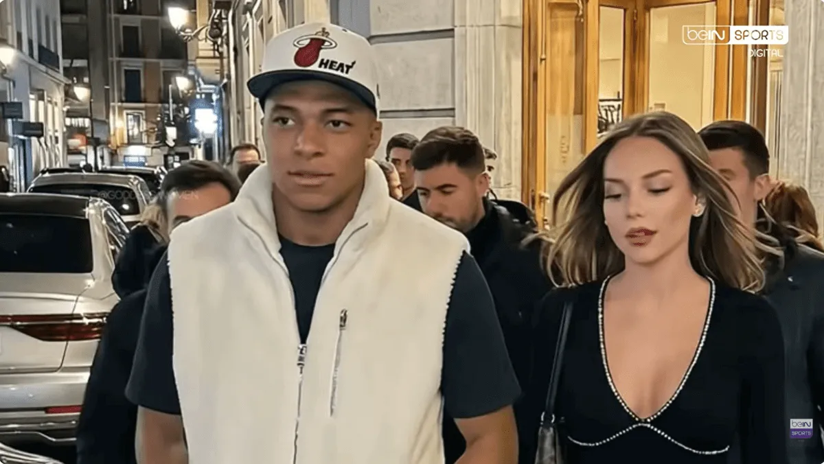Kylian Mbappé a Ester Expósito majú vo svojom vzťahu „nervovú energiu“ a „problémy s budovaním stabilného domáceho života“