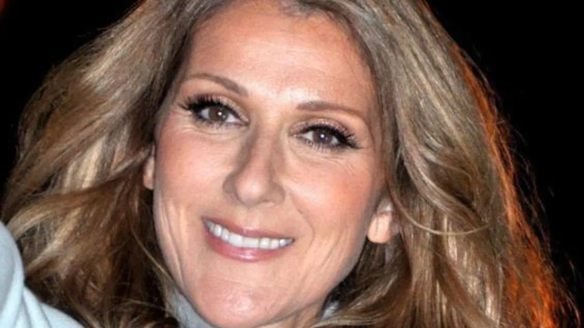 Najelegantnejšia jeseň! Céline Dion premenila pád na pódiu na virálny moment Fanúšikovia nemôžu prestať chváliť