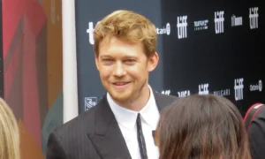 Oslovil Joe Alwyn skutočne Taylor Swift? Konfliktné správy spochybňujú príbeh o uzavretí