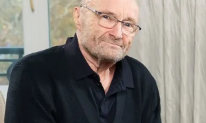 Phil Collins odhaľuje neočakávaný hovor, ktorý ukončil jeho 24-ročný spor o Paula McCartneyho