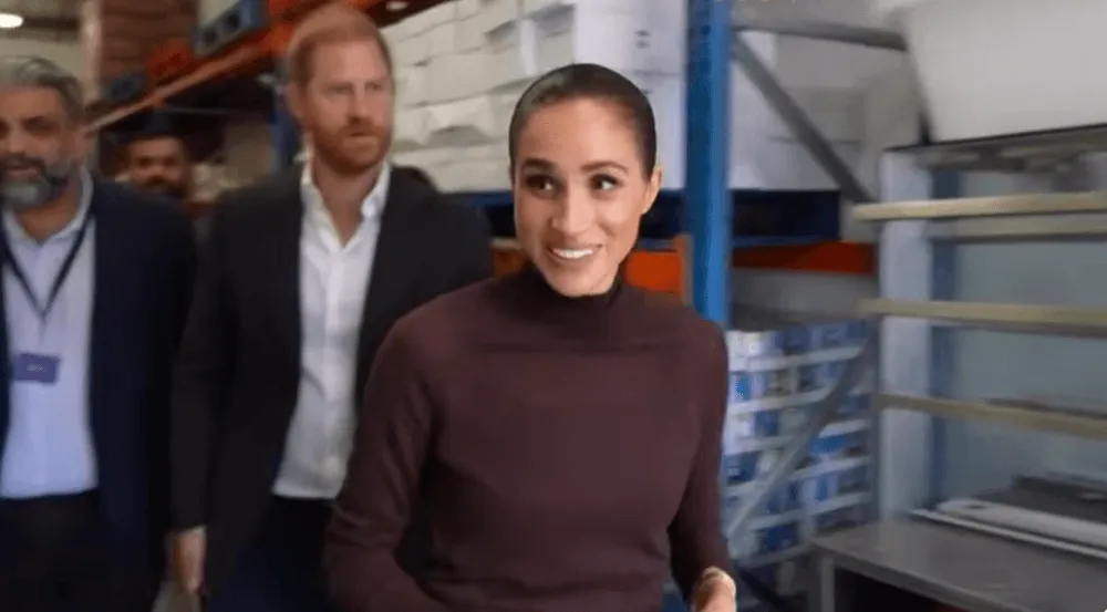 Prečo bývalá priateľka Meghan Markle hovorí, že vojvodkyňa sa teraz musí vzdať svojho kráľovského titulu a namiesto toho prijať niečo iné