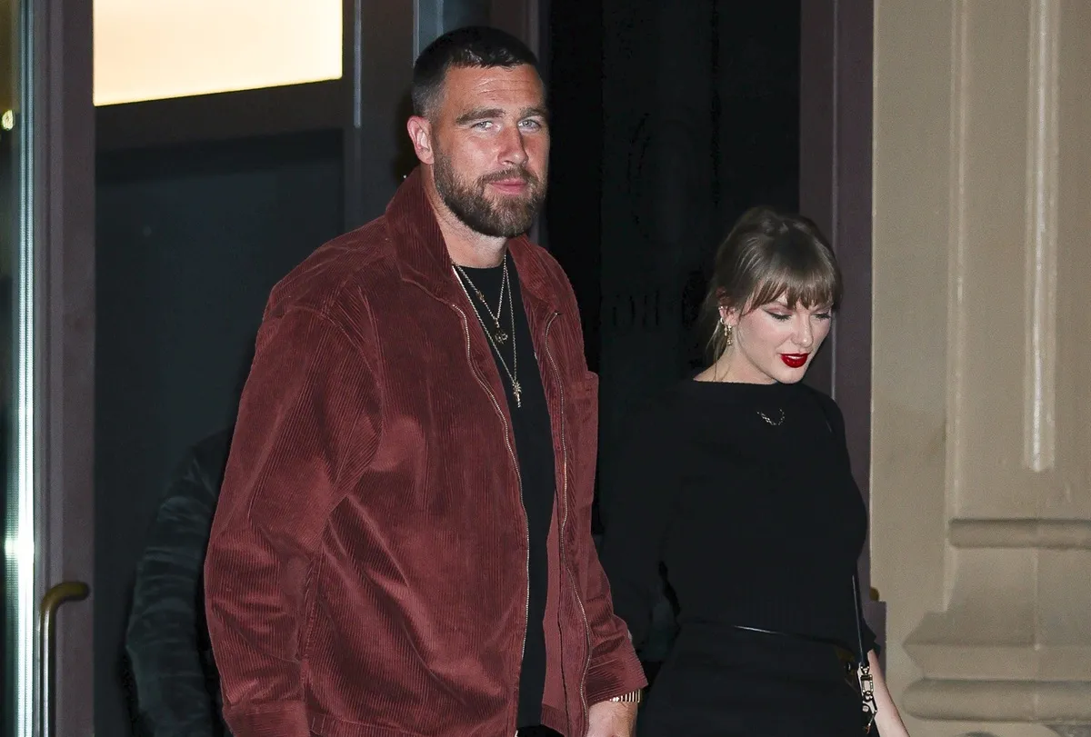 Travis Kelce ukazuje „netypické“ gesto smerom k Taylor Swift počas narodeninového výletu; 'To by si nečakal'